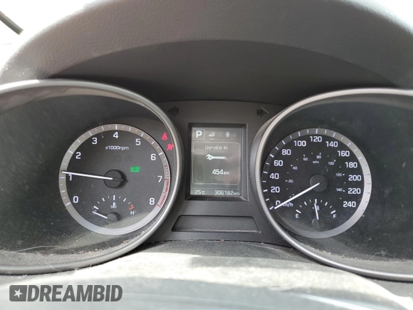 2018 Hyundai Santa Fe 2.4L with VIN 5XYZU3LBXJG545614, listed as a Copart auction lot 60293875 with 306,182 mi miles and Salvage title. Bid and sale history available at DreamBid. Image 9.