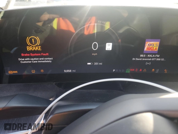 2023 Lucid Air Grand Touring z VIN 50EA1GBA1PA001190, wystawiony jako Copart lot #86923954 z przebiegiem 9658 mil mil oraz Szkody całkowita. Historia ofert i sprzedaży dostępna na DreamBid. Obrazek 9.
