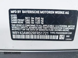 2024 BMW i4 eDrive35 z VIN WBY43AW02RFR51721, wystawiony jako IAAI lot #40336142 z przebiegiem 20 090 mil mil oraz . Historia ofert i sprzedaży dostępna na DreamBid. Obrazek 9.