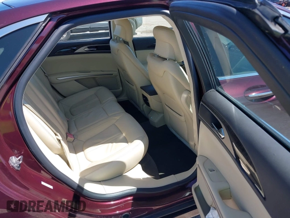 2013 Lincoln MKZ z VIN 3LN6L2GKXDR824996, wystawiony jako IAAI lot #42574204 z przebiegiem 81 370 mil mil oraz . Historia ofert i sprzedaży dostępna na DreamBid. Obrazek 8.