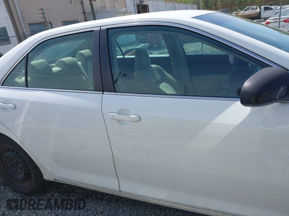 2014 Toyota Camry L with VIN 4T1BF1FK9EU864286, listed as a IAAI auction lot 41921249 with 154,122 mi miles. Bid and sale history available at carsss.com. Image 13.