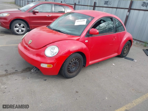 1999 Volkswagen New Beetle GLS with VIN 3VWCC21C4XM411298, listed as a IAAI auction lot 42036600 with 205,067 mi miles. Bid and sale history available at carsss.com. Image 2.