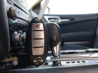 2017 Nissan Pathfinder SL with VIN 5N1DR2MN2HC635509, listed as a IAAI auction lot 41910907 with 83,459 mi miles and . Bid and sale history available at DreamBid. Image 11.