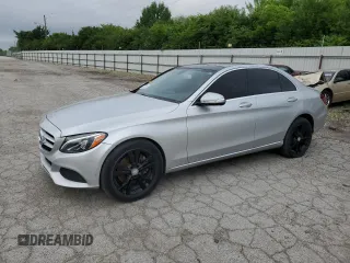2015 Mercedes-Benz C 300 Luxury with VIN 55SWF4KB5FU031574, listed as a Copart auction lot 62657845 with 174,702 mi miles and Clean title. Bid and sale history available at DreamBid. Image 1.