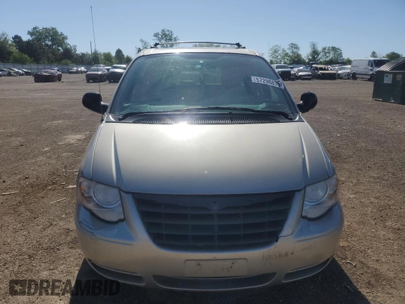 2006 Chrysler Town & Country Touring with VIN 2A4GP54L76R688566, listed as a Copart auction lot 57296875 with 176,332 mi miles and Salvage title. Bid and sale history available at DreamBid. Image 5.