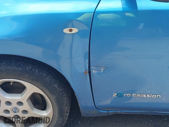 2012 Nissan LEAF SL with VIN JN1AZ0CP3CT022048, listed as a IAAI auction lot 42177290 with 49,194 mi miles and . Bid and sale history available at DreamBid. Image 6.