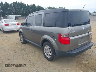 2008 Honda Element EX z VIN 5J6YH28718L012106, wystawiony jako IAAI lot #42365078 z przebiegiem 268 554 mil mil oraz . Historia ofert i sprzedaży dostępna na DreamBid. Obrazek 3.