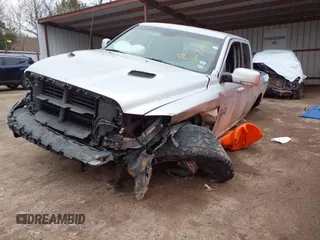 2016 Ram 1500 Sport z VIN 1C6RR7HT7GS405833, wystawiony jako IAAI lot #41697176 z przebiegiem 150 223 mil mil oraz . Historia ofert i sprzedaży dostępna na DreamBid. Obrazek 2.