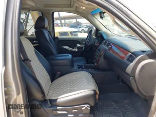 2013 Chevrolet Suburban LT with VIN 1GNSKJE70DR127208, listed as a IAAI auction lot 42285279 with 295,930 mi miles and . Bid and sale history available at DreamBid. Image 5.