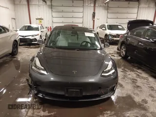 2020 Tesla Model 3 Performance z VIN 5YJ3E1EC3LF641768, wystawiony jako IAAI lot #41542615 z przebiegiem 43 343 mil mil oraz . Historia ofert i sprzedaży dostępna na DreamBid. Obrazek 13.