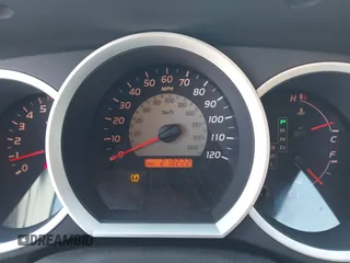 2006 Toyota Tacoma z VIN 5TETX22N86Z226440, wystawiony jako IAAI lot #41777871 z przebiegiem 218 222 mil mil oraz . Historia ofert i sprzedaży dostępna na DreamBid. Obrazek 7.