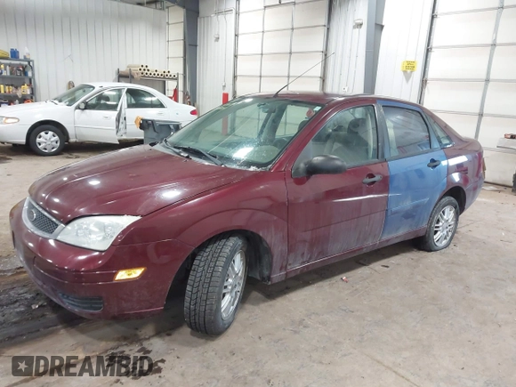 2007 Ford Focus S z VIN 1FAFP34N27W313853, wystawiony jako IAAI lot #41491294 z przebiegiem Nie podano mil oraz . Historia ofert i sprzedaży dostępna na DreamBid. Obrazek 2.
