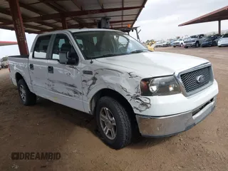 2008 Ford F-150 XLT with VIN 1FTPW12548FA13676, listed as a IAAI auction lot 41802616 with 122,493 mi miles. Bid and sale history available at carsss.com. Image 1.