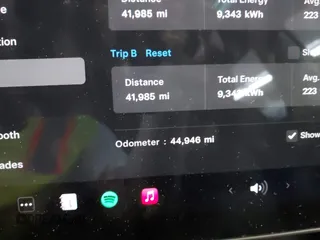 2020 Tesla Model 3 Standard Range Plus with VIN 5YJ3E1EA7LF805828, listed as a IAAI auction lot 41841505 with 44,946 mi miles and . Bid and sale history available at DreamBid. Image 16.