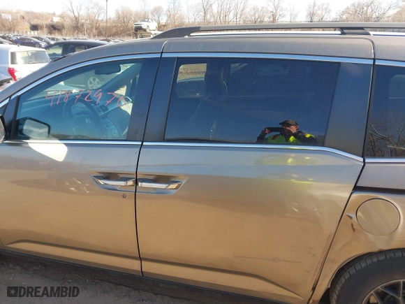 2011 Honda Odyssey EX-L with VIN 5FNRL5H69BB060271, listed as a IAAI auction lot 41872970 with 1 mi miles. Bid and sale history available at carsss.com. Image 14.