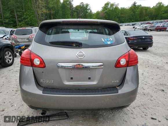 2011 Nissan Rogue SV z VIN JN8AS5MV1BW689990, wystawiony jako Copart lot #58063305 z przebiegiem Nie podano mil oraz Czysty tytuł • Clean title. Historia ofert i sprzedaży dostępna na DreamBid. Obrazek 6.