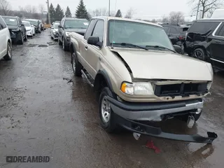 2000 Mazda B-Series 4WD Truck SE with VIN 4F4ZR17V4YTM04182, listed as a IAAI auction lot 41643775 with 181,854 mi miles. Bid and sale history available at carsss.com. Image 1.