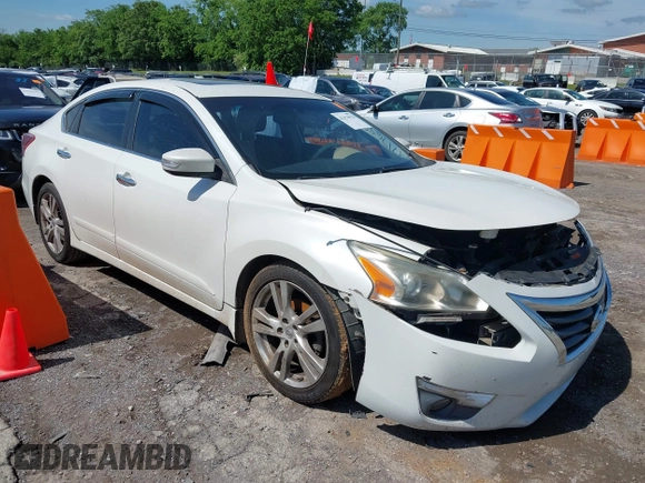2013 Nissan Altima SV with VIN 1N4BL3AP5DC911951, listed as a IAAI auction lot 42176925 with 172,587 mi miles and . Bid and sale history available at DreamBid. Image 1.