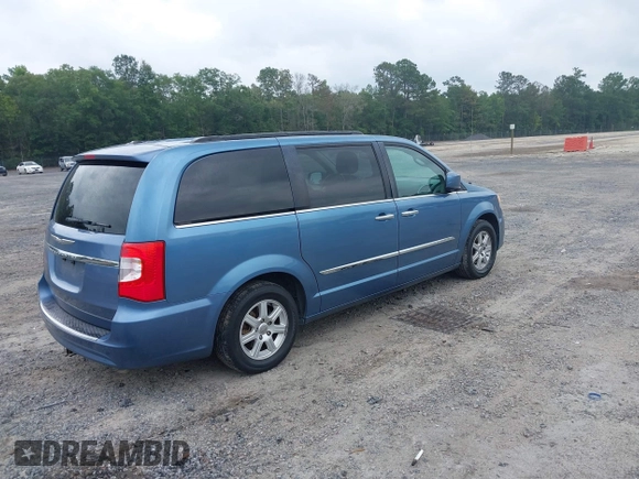 2012 Chrysler Town & Country Touring z VIN 2C4RC1BG2CR118933, wystawiony jako IAAI lot #42426169 z przebiegiem 192 164 mil mil oraz . Historia ofert i sprzedaży dostępna na DreamBid. Obrazek 4.