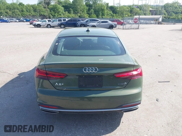 2022 Audi A5 Sportback Premium Plus z VIN WAUCBCF50NA032585, wystawiony jako IAAI lot #42234716 z przebiegiem 38 086 mil mil oraz . Historia ofert i sprzedaży dostępna na DreamBid. Obrazek 16.
