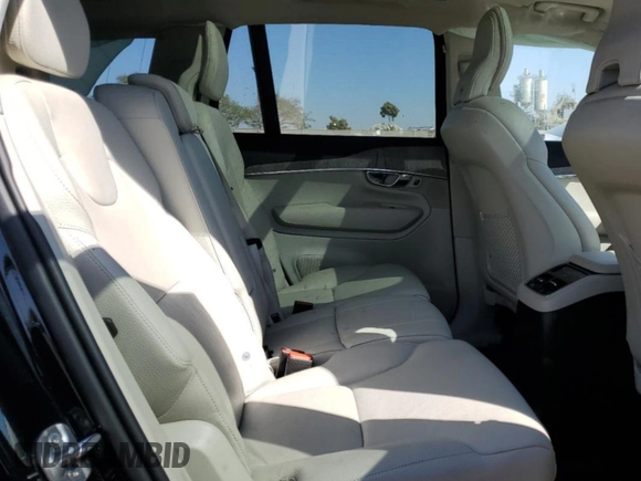 2023 Volvo XC90 Plus Bright Theme with VIN YV4H60CN8P1906651, listed as a Copart auction lot 56531484 with 21,283 mi miles and Salvage title. Bid and sale history available at DreamBid. Image 10.