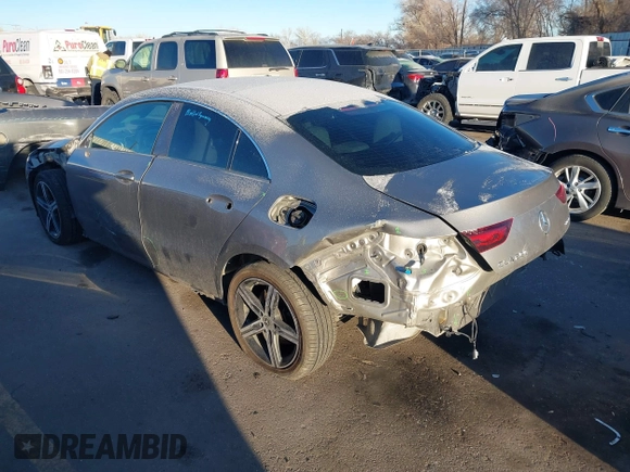 2020 Mercedes-Benz CLA 250 z VIN WDD5J4HB1LN036082, wystawiony jako IAAI lot #41528585 z przebiegiem 44 600 mil mil oraz . Historia ofert i sprzedaży dostępna na DreamBid. Obrazek 3.