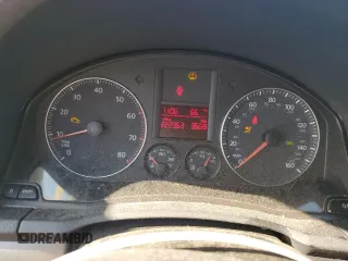 2007 Volkswagen Jetta 2.5 z VIN 3VWSF71K87M145002, wystawiony jako Copart lot #43320195 z przebiegiem 222 363 mil mil oraz Szkoda całkowita • Salvage title. Historia ofert i sprzedaży dostępna na DreamBid. Obrazek 9.