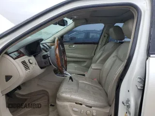 2008 Cadillac DTS 1SA z VIN 1G6KD57Y48U178829, wystawiony jako Copart lot #56669235 z przebiegiem 118 380 mil mil oraz Szkoda całkowita • Salvage title. Historia ofert i sprzedaży dostępna na DreamBid. Obrazek 7.
