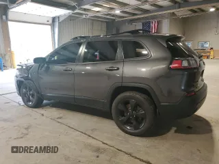 2020 Jeep Cherokee Altitude z VIN 1C4PJMLB5LD608318, wystawiony jako Copart lot #55660845 z przebiegiem 56 394 mil mil oraz Szkoda całkowita • Salvage title. Historia ofert i sprzedaży dostępna na DreamBid. Obrazek 2.