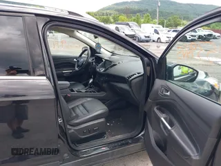 2019 Ford Escape Titanium с VIN 1FMCU9J95KUA09190, выставлен на аукционе IAAI как лот 42539445 с пробегом 61 027 миль миль и . История ставок и продаж доступна на DreamBid. Изображение 5.