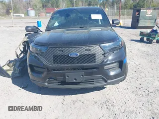 2021 Ford Police Interceptor Utility z VIN 1FM5K8AB0MGB98697, wystawiony jako IAAI lot #41877811 z przebiegiem 23 127 mil mil oraz . Historia ofert i sprzedaży dostępna na DreamBid. Obrazek 12.