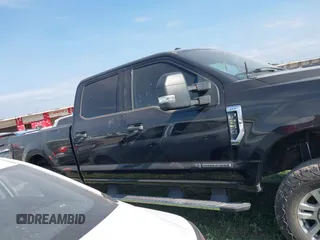 2017 Ford F-250 Lariat с VIN 1FT7W2BT2HEB89913, выставлен на аукционе IAAI как лот 41949233 с пробегом Не указан миль и . История ставок и продаж доступна на DreamBid. Изображение 13.