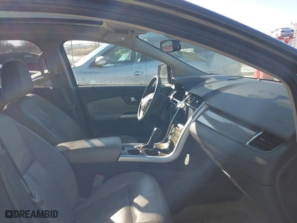 2011 Ford Edge SEL with VIN 2FMDK3JC2BBA05073, listed as a IAAI auction lot 41289309 with 212,651 mi miles. Bid and sale history available at carsss.com. Image 5.