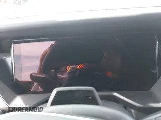 2025 GMC Acadia FWD Denali z VIN 1GKENLRS3SJ214267, wystawiony jako IAAI lot #42290521 z przebiegiem Nie podano mil oraz . Historia ofert i sprzedaży dostępna na DreamBid. Obrazek 7.