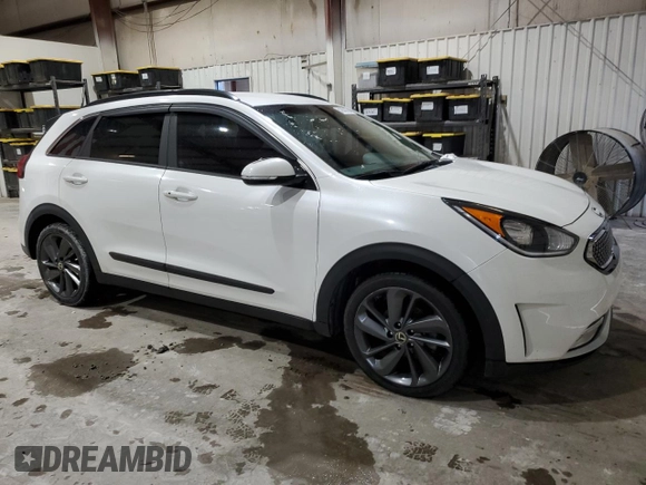 2017 Kia Niro EX with VIN KNDCC3LC0H5055039, listed as a Copart auction lot 51943185 with 115,571 mi miles and Clean Title. Bid and sale history available at carsss.com. Image 4.