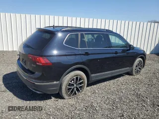 2021 Volkswagen Tiguan SE with VIN 3VV2B7AX9MM058863, listed as a Copart auction lot 50758525 with 49,298 mi miles and Clean Title. Bid and sale history available at DreamBid. Image 3.