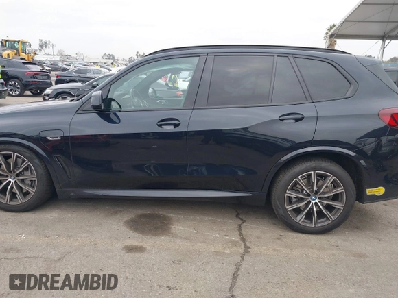 2022 BMW X5 xDrive45e with VIN 5UXTA6C08N9L09645, listed as a IAAI auction lot 41454157 with 31,149 mi miles. Bid and sale history available at carsss.com. Image 15.