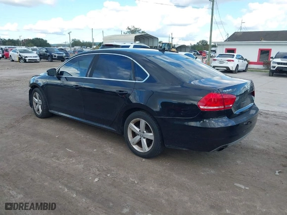 2014 Volkswagen Passat SE w/Sunroof with VIN 1VWBT7A30EC055472, listed as a IAAI auction lot 40975011 with 133,967 mi miles. Bid and sale history available at carsss.com. Image 3.