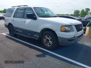 2006 Ford Expedition Special Service z VIN 1FMPU15576LA61250, wystawiony jako IAAI lot #42113714 z przebiegiem 261 373 mil mil oraz . Historia ofert i sprzedaży dostępna na DreamBid. Obrazek 1.