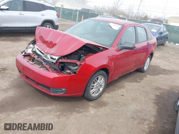 2009 Ford Focus SE z VIN 1FAHP35N69W197700, wystawiony jako IAAI lot #41834668 z przebiegiem 176 623 mil mil oraz . Historia ofert i sprzedaży dostępna na DreamBid. Obrazek 18.