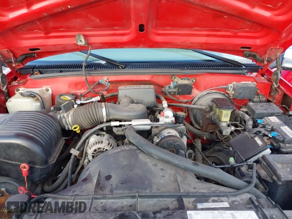 1997 Chevrolet Silverado 1500 with VIN 2GCEC19W9V1112124, listed as a IAAI auction lot 41254007 with 203,722 mi miles. Bid and sale history available at carsss.com. Image 10.