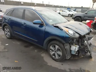 2019 Kia Niro LX with VIN KNDCB3LC8K5338511, listed as a IAAI auction lot 41278841 with 1 mi miles. Bid and sale history available at carsss.com. Image 1.
