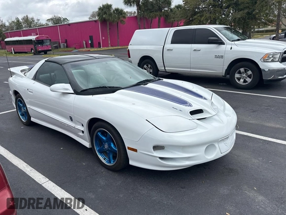 1999 Pontiac Firebird Formula with VIN 2G2FV22G7X2220315, listed as a Copart auction lot 46482085 with 107,524 mi miles and Clean title. Bid and sale history available at DreamBid. Image 1.