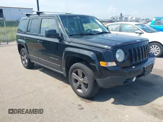 2015 Jeep Patriot High Altitude z VIN 1C4NJRFB9FD216186, wystawiony jako IAAI lot #42671095 z przebiegiem 145 193 mil mil oraz . Historia ofert i sprzedaży dostępna na DreamBid. Obrazek 1.