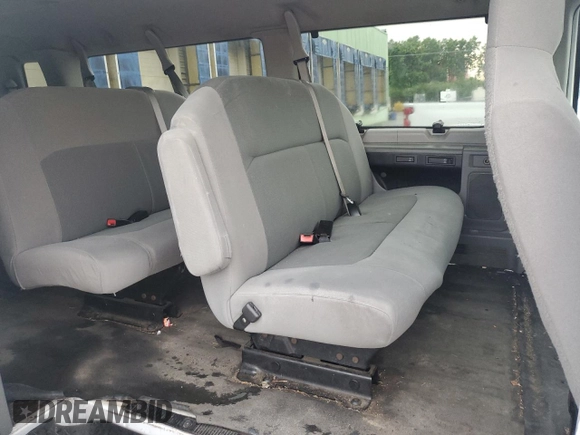 2012 Ford Econoline Passenger XL z VIN 1FBSS3BL5CDA38742, wystawiony jako Copart lot #62640235 z przebiegiem 97 890 mil mil oraz Szkoda całkowita • Salvage title. Historia ofert i sprzedaży dostępna na DreamBid. Obrazek 11.