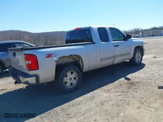 2011 Chevrolet Silverado 1500 LT with VIN 1GCRKSE37BZ426282, listed as a IAAI auction lot 41907595 with 192,642 mi miles. Bid and sale history available at carsss.com. Image 4.