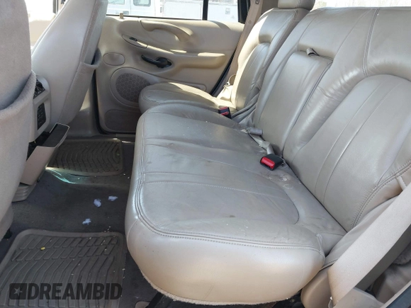 2000 Ford Expedition Eddie Bauer with VIN 1FMPU18LXYLA13237, listed as a IAAI auction lot 42127324 with Not provided miles and . Bid and sale history available at DreamBid. Image 16.