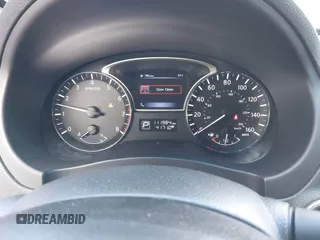 2014 Nissan Altima 2.5 S with VIN 1N4AL3AP4EN256344, listed as a IAAI auction lot 42028953 with 111,984 mi miles. Bid and sale history available at carsss.com. Image 7.