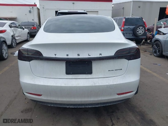 2022 Tesla Model 3 Long Range with VIN 5YJ3E1EB4NF174175, listed as a IAAI auction lot 41518070 with 1 miles. Bid and sale history available at carsss.com. Image 16.