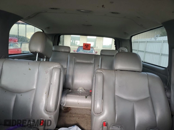 2005 Chevrolet Suburban LT z VIN 1GNFK16Z35J194533, wystawiony jako Copart lot #48653215 z przebiegiem Nie podano mil oraz Nie do naprawy • Non repairable. Historia ofert i sprzedaży dostępna na DreamBid. Obrazek 10.
